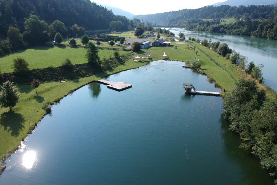 Naturbadesee Lavamünd an der Drau, Luftaufnahme